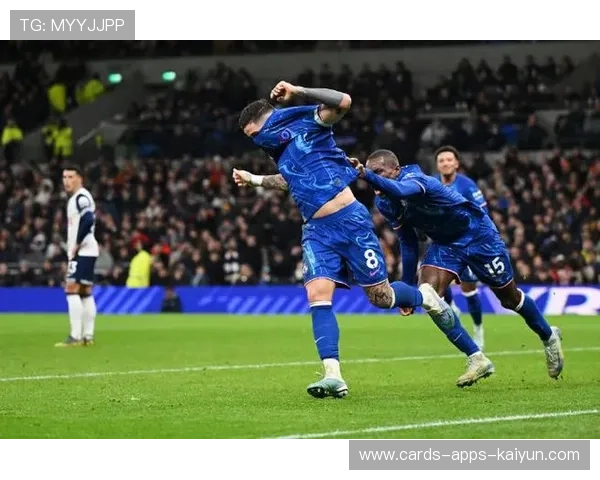 热刺库卢塞夫斯基横拉变向劲射抢下关键一分